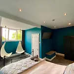 Blenheim Guest House