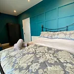 Blenheim Guest House